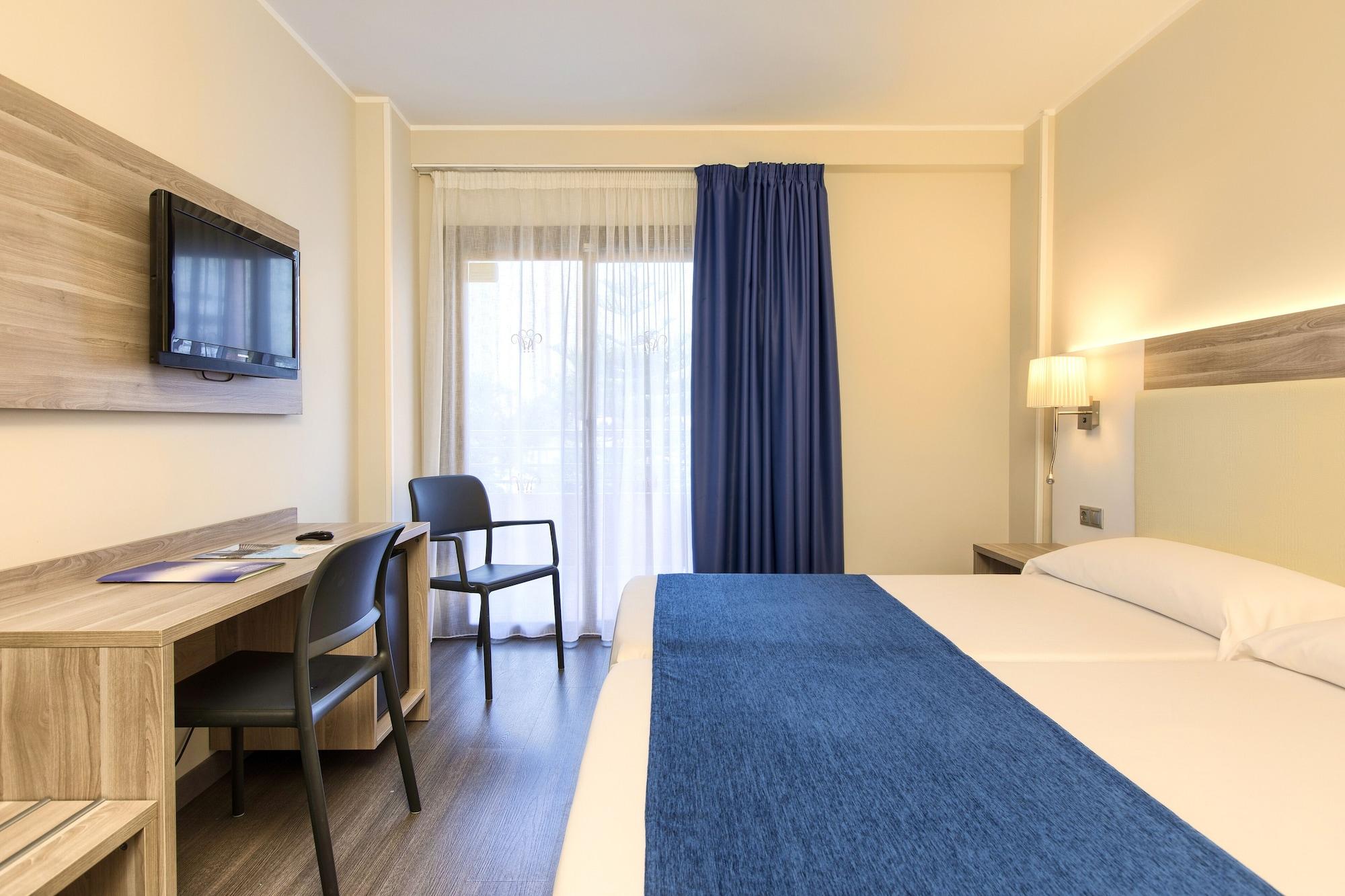 Hotel Benidorm East By Pierre & Vacances מראה חיצוני תמונה