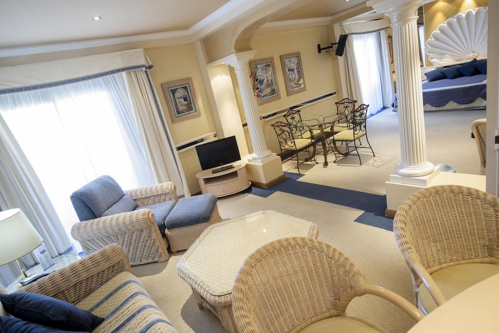 Hotel Benidorm East By Pierre & Vacances מראה חיצוני תמונה