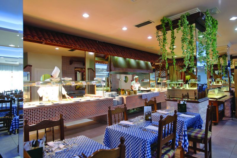 Hotel Benidorm East By Pierre & Vacances מראה חיצוני תמונה