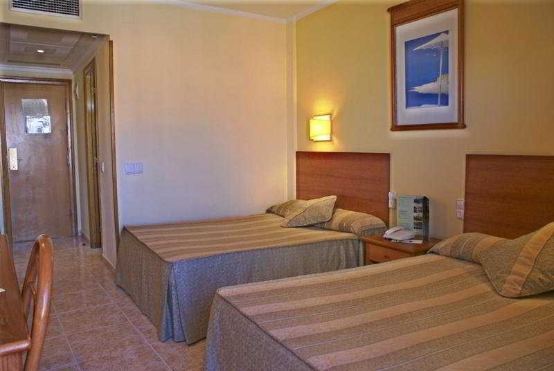 Hotel Benidorm East By Pierre & Vacances מראה חיצוני תמונה