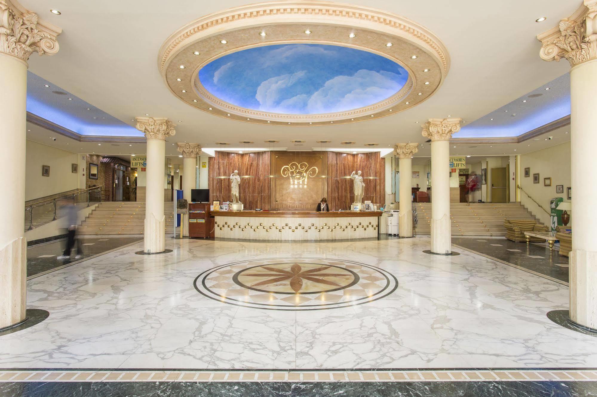 Hotel Benidorm East By Pierre & Vacances מראה חיצוני תמונה